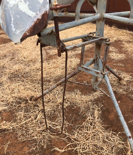 Rotary lamb marking cradle