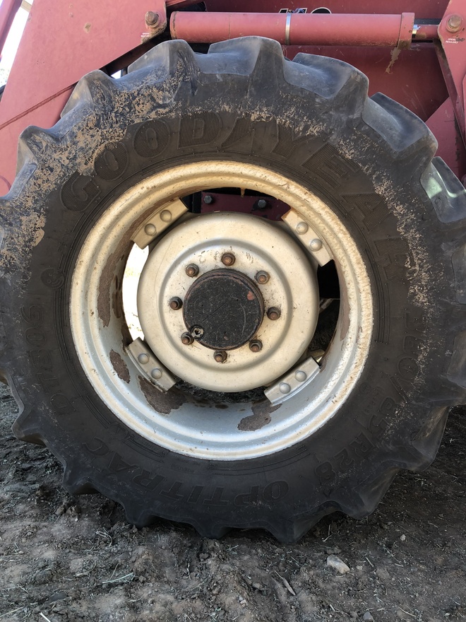 Wanting to buy front wheel rim for a case MX 110. 28inch to fit a 380/85R tyre