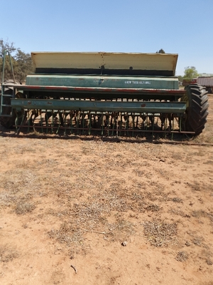 John Shearer 27 run 6 row Trash Culti Drill Combine Seeder