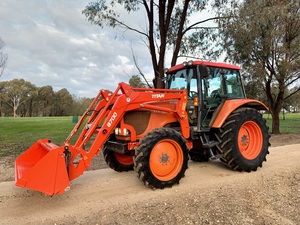 Kubota M105X Tractor