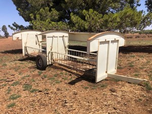 Mobile Double Large Bale Self Feeder