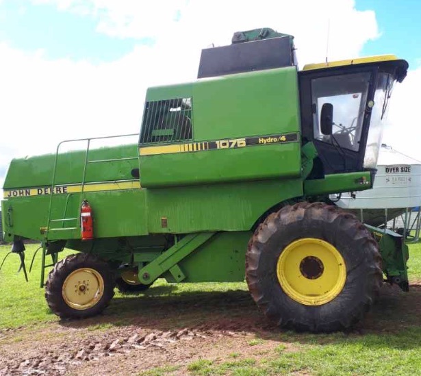 John Deere 1075 Hydro 4 Header with 24ft Front