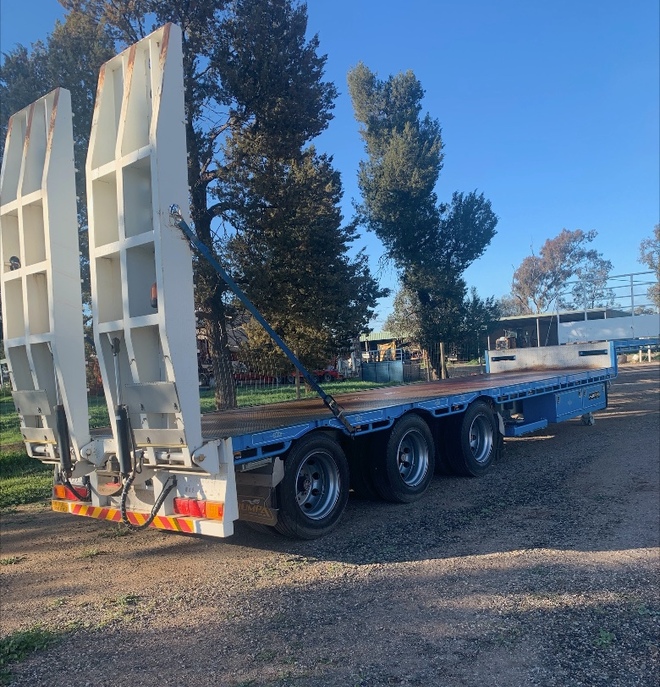 2016 Lusty Pumpa Drop Deck Trailer For Sale w Ramps Only done 50,000Km