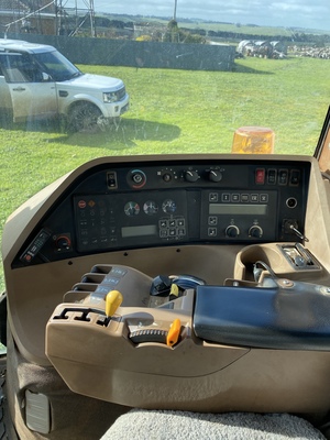 John Deere 8400 Tractor  1997