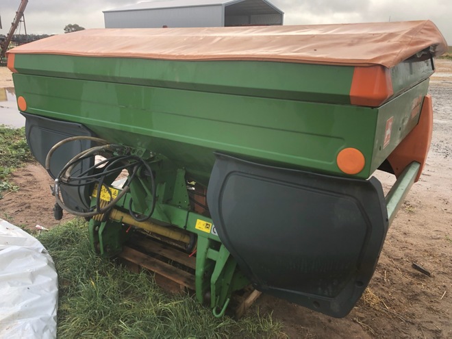 Amazone 1501 2000Ltr Spreader