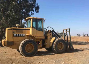 John Deere TC 544H Loader
