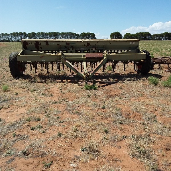 Horwood Bagshaw Combine