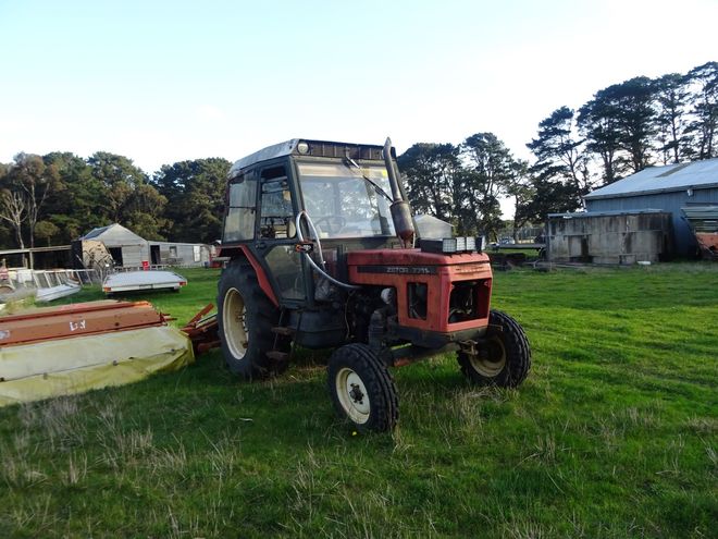 Zetor tractor 7711