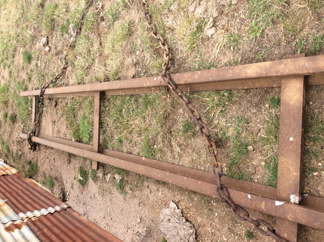 Under Auction - 15' Smudging Bar - 2% + GST Buyers Premium on All Lots 