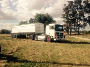 VOLVO F12 Truck & Alum Grain Tub  No GST on this