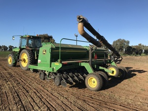 John Deere 1590 Disc Drill