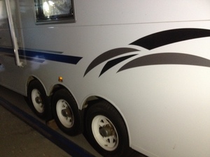 Moule Custom 5th wheel Trailer / Caravan