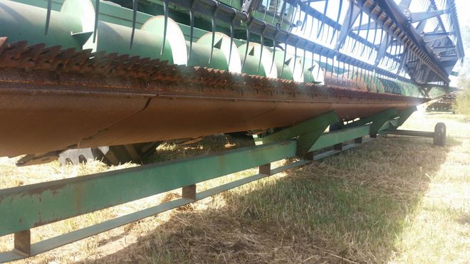 **PRICE NEGOTIABLE** John Deere 8820 Header with Front & Trailer