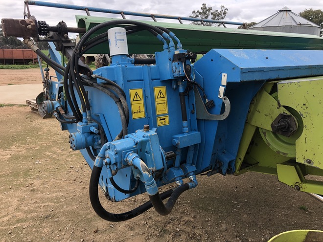 Claas dominator header. 