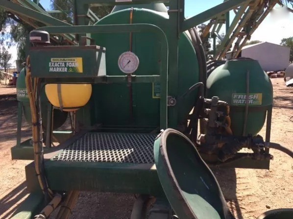 2000 Goldacres 4030 Boom Spray