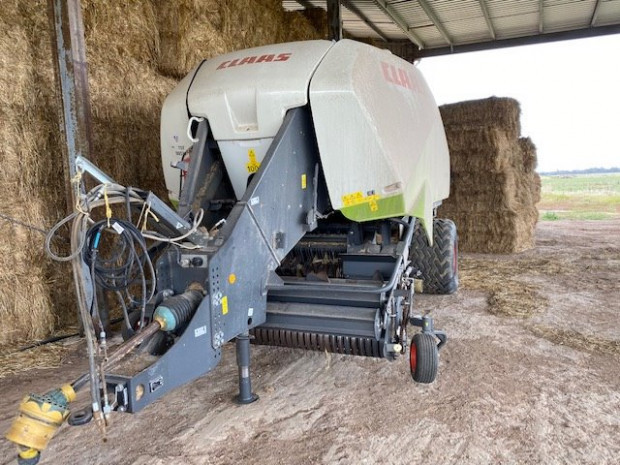 CLAAS QUADRANT 3300