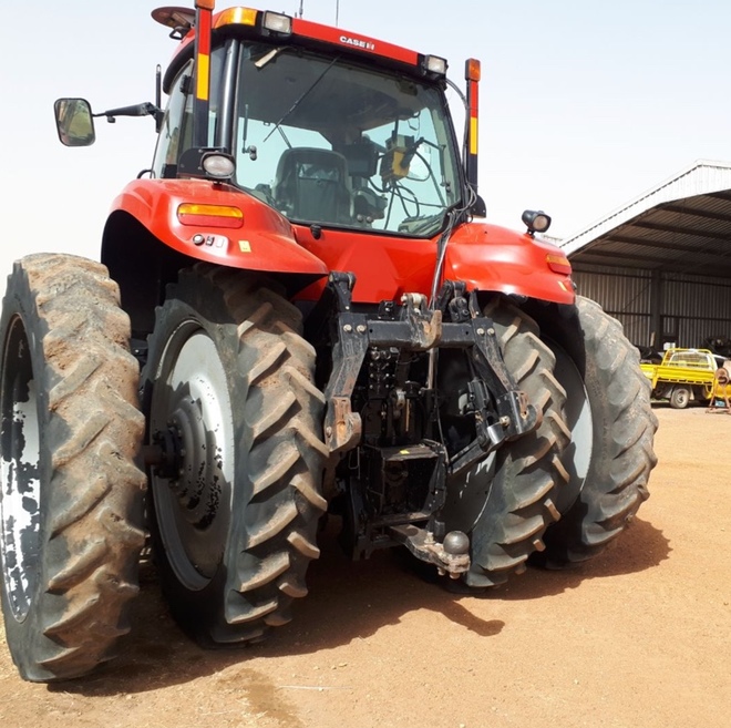 2012 Case IH Magnum 235 Tractor