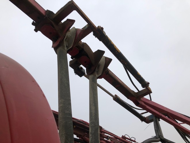 Under Auction - 2007 Croplands Quantum Mist Sprayer - 2% + GST Buyers Premium On All Lots 