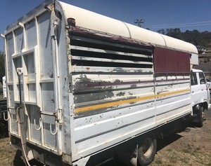 1986 Isuzu FSR Horse Truck