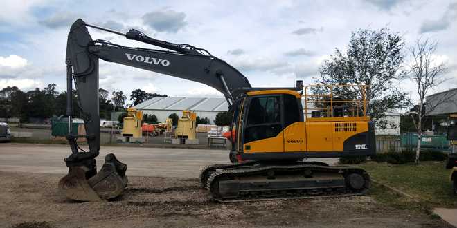 2012 Volvo EC210CL Excavator