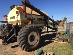 (A135) - 2009 Bourgault 6280 Tow Between Air Cart