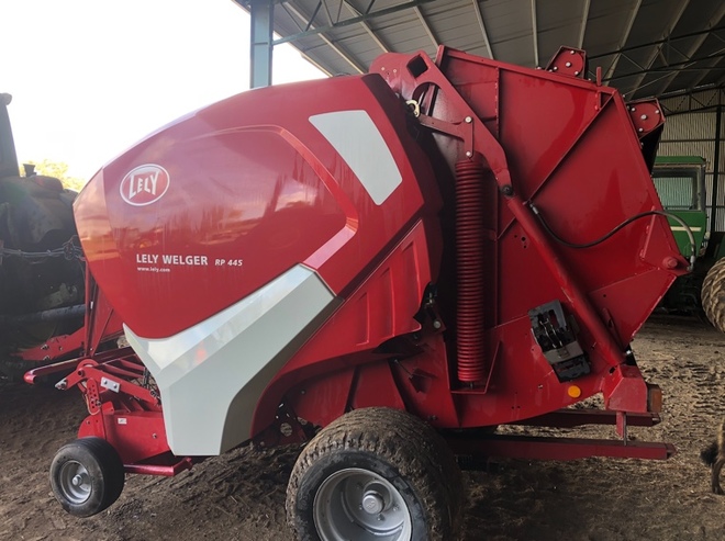 Lely Welger 445 Master Baler