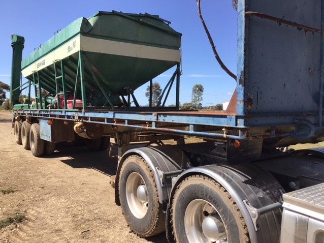 Lusty 1982 convertible  trailer 40 ft