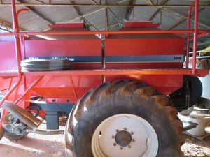 CASE Concord 32ft Air Seeder & Horwood Bagshaw 4000L aircart
