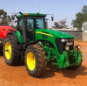 John Deere 7820 Tractor 