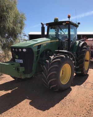 John Deere 8530 Tractor
