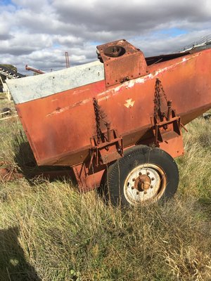 Massey Ferguson 501 Header side trailer