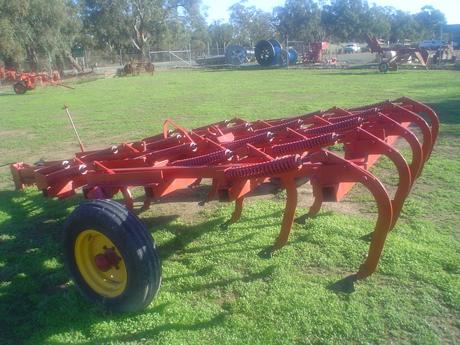 Massey Ferguson 17 tyne Scarifier 