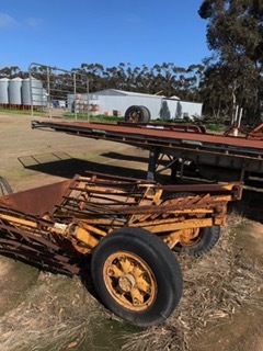 Under Auction - Leehane Bail Feeder - To Be Auctioned on 01/10/19 