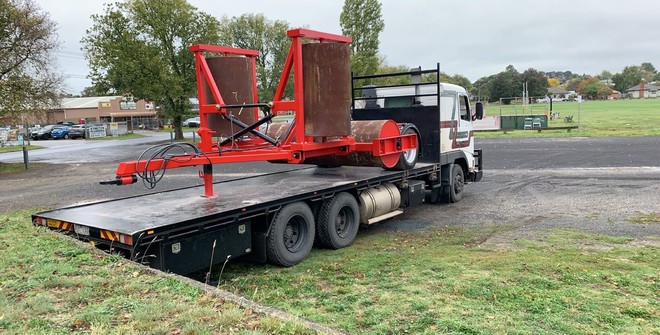 KINNEAR FOLD UP STEEL ROLLERS 