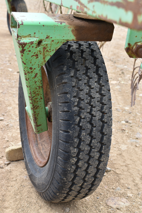  Hay Rake 8 Wheel In Line