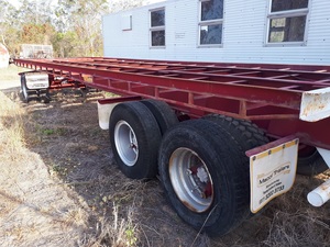 Macol dog trailer - 9 m long - three axles