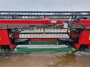 2008 Case WDX 1902 Windrower with 30' Honeybee Front