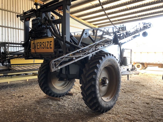 Stoll - 120 Ft, 6000L trailing boom