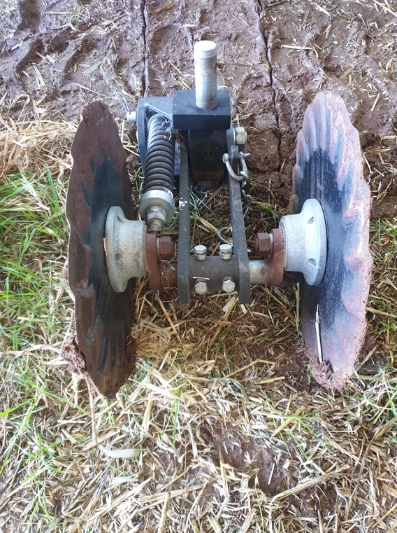 Under Auction - (A131) - Manutec Heavy Duty Coulters 