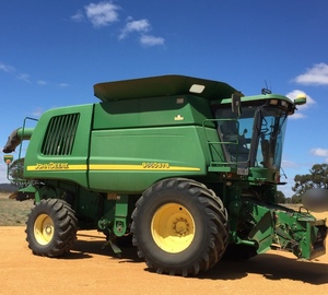 John Deere 9860 STS with 936 Draper (36ft) Front & Trailer