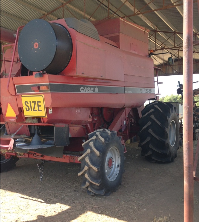 2002 CASE IH 2388 Rice Header For Sale with 1010 Front and Finger Tyne Reel
