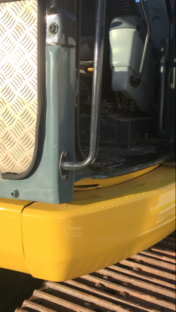 Komatsu 13.8 Excavator For Sale w Full Set Buckets