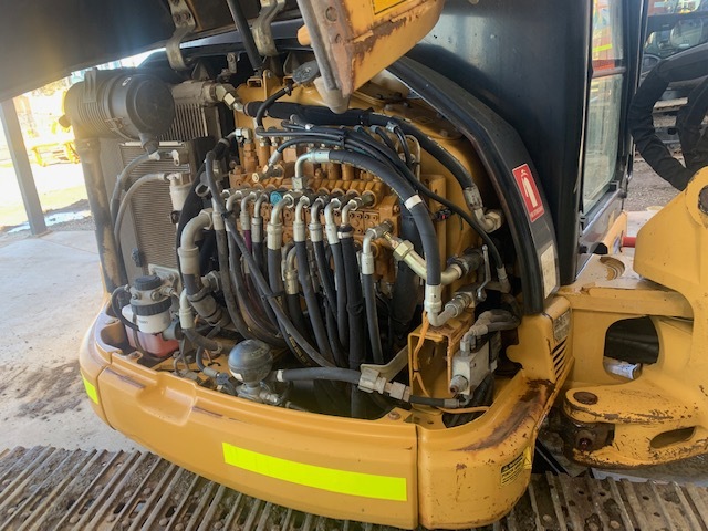 CAT 304CCR EXCAVATOR