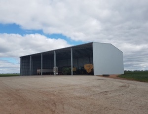 2500 SERIES ENTEGRA HAY SHED - (2500 8x4x3 bales). ENQUIRE AT THE PAC.
