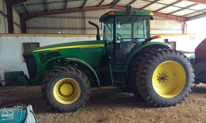 2002 John Deere 8220 Tractor