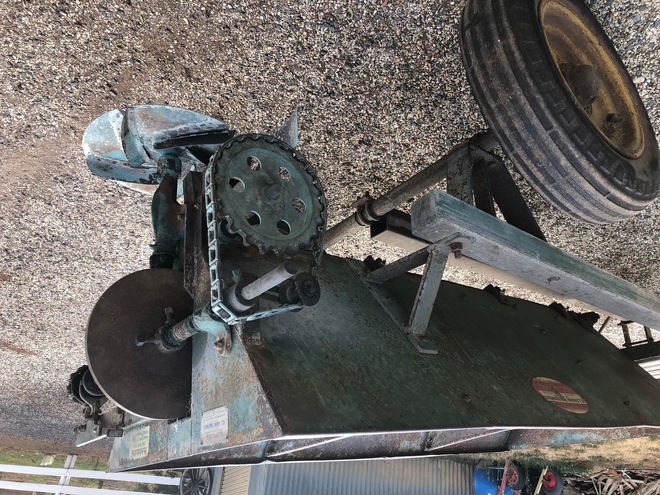 Crump Fertiliser Spreader