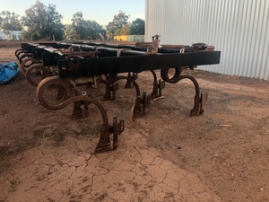 20 Run combine undercarriage