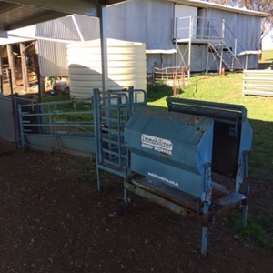 Peak Hill Immobiliser Sheep Handler