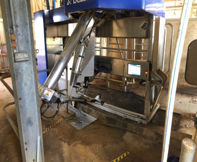 3 De Laval Robots Voluntary Milking System