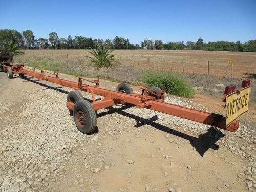Under Auction - Comb Trailer Suit 25ft Front Adjustble Saddles - 2% Buyers Premium on all Lots 